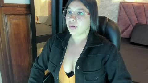 Snapshot of belen_green chatting on 05.17.26 Belen online show from 05.17.26