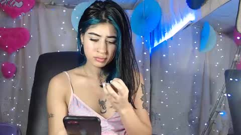 modelo independiente online show from 01.03.25