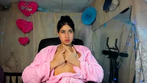modelo independiente online show from 03.11.25
