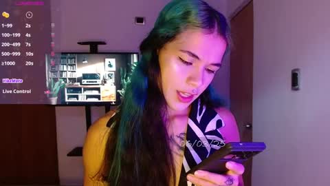   online show from 03.06.25