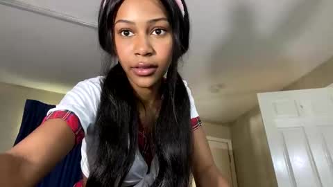 bella19sua online show from 09.21.25