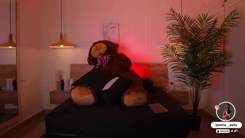 Snapshot of bella__donne chatting on 10.23.25 online show from 10.23.25