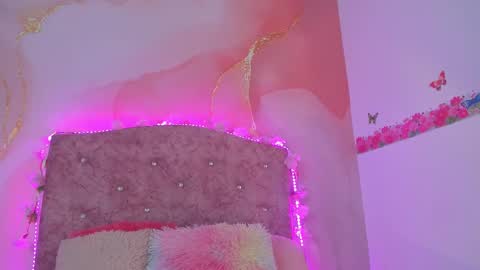 Melanie  online show from 02.13.25