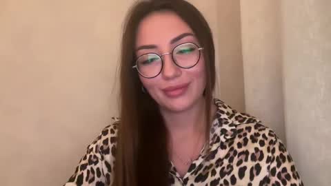 bella_foxxi online show from 12.28.24
