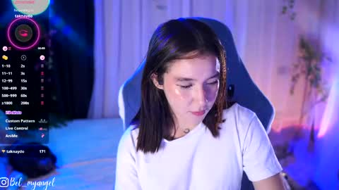 Snapshot of bella_franco chatting on 05.05.26 In instagran bel myangel online show from 05.05.26