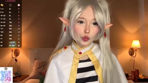 Snapshot of bella_gasp chatting on 10.03.25 Jane online show from 10.03.25