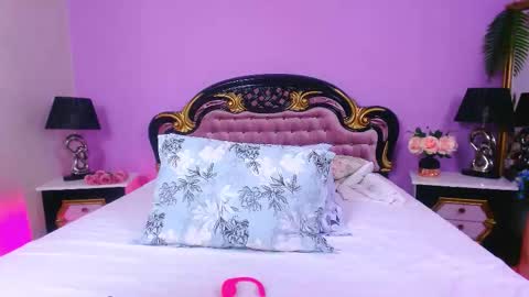 Snapshot of bella_hex chatting on 09.21.25 Bella online show from 09.21.25