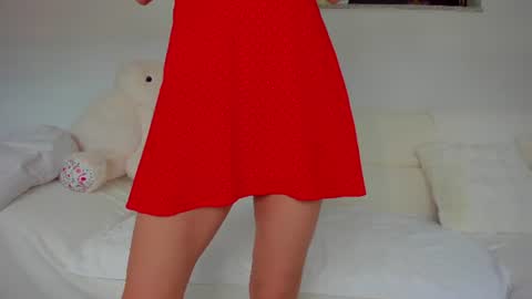 Snapshot of bella_hot77 chatting on 06.20.26 Anna online show from 06.20.26