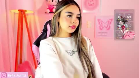 Snapshot of bella_hunteer chatting on 10.30.25 bella igbella hunttt online show from 10.30.25