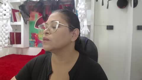 lady online show from 10.28.25