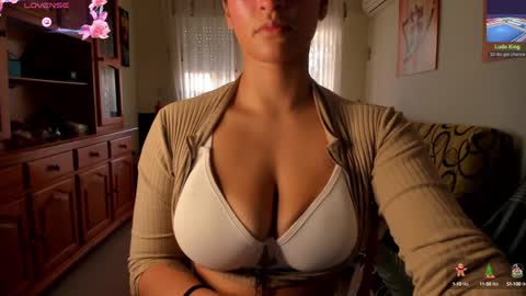 bella_pocahontas3 online show from 12.15.24