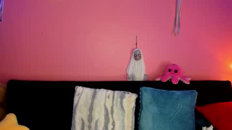 Snapshot of bella_ponce1 chatting on 10.14.25 Bella Ponce online show from 10.14.25