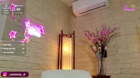 bella_posh online show from 02.09.26