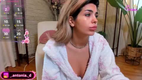 bella_posh online show from 05.10.26