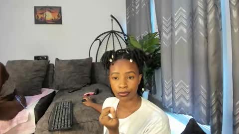 Bella sweetpea online show from 06.01.26