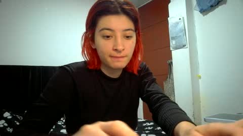 Snapshot of bella_thorne1999 chatting on 06.13.26 bella_thorne1999 online show from 06.13.26