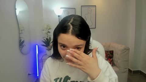  Bella Hadid  online show from 12.27.24
