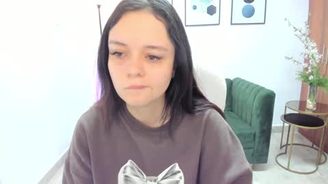  Bella Hadid  online show from 01.16.25