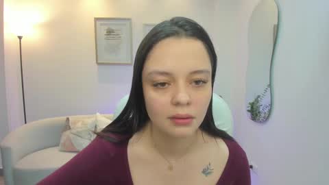  Bella Hadid  online show from 02.20.25