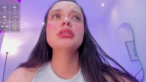  Bella Hadid  online show from 03.07.25