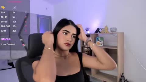 bellaastorm online show from 09.16.25