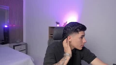 bellaastorm online show from 09.23.25