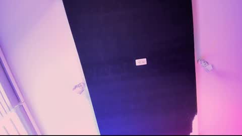 bellaastorm online show from 10.30.25