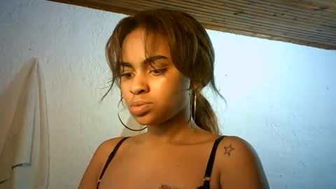 Bella online show from 02.04.25