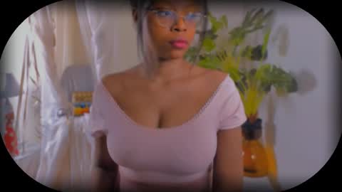 Bellah Blakes-Sarah Scrumptious Lee online show from 09.20.25