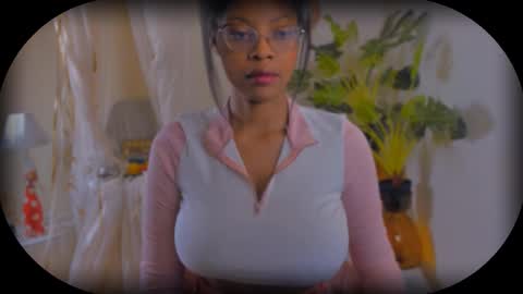 Bellah Blakes-Sarah Scrumptious Lee online show from 10.04.25