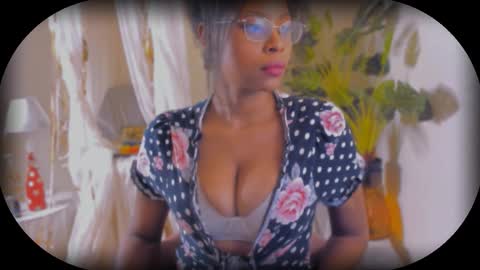 Bellah Blakes-Sarah Scrumptious Lee online show from 11.07.25