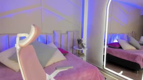                        online show from 11.12.25