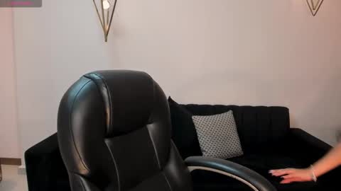  Bella C  online show from 11.12.25