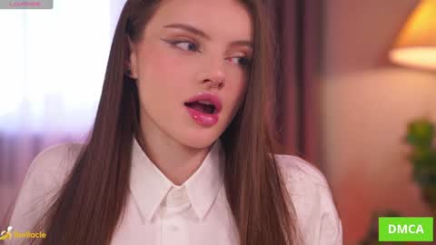 Snapshot of bellacle chatting on 10.06.25 Bella I took a vacation and Ill be back on December 18th So dont lose me To keep in touch I have a TG - you can find below online show from 10.06.25