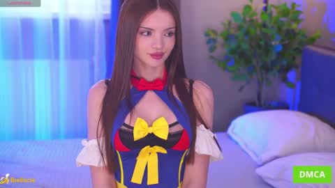 Snapshot of bellacle chatting on 04.11.26 Bella I took a vacation and Ill be back on December 18th So dont lose me To keep in touch I have a TG - you can find below online show from 04.11.26