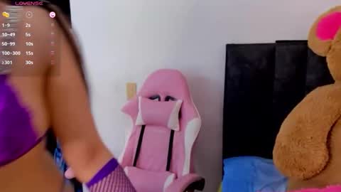 bella cruz online show from 12.18.25