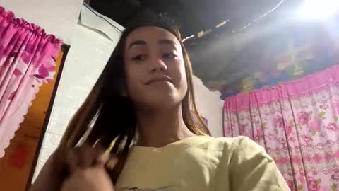 Snapshot of belladeputaxx chatting on 04.25.26 IM BELLA online show from 04.25.26