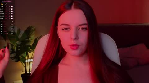 belladevile_ online show from 10.03.25