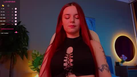 belladevile_ online show from 10.10.25