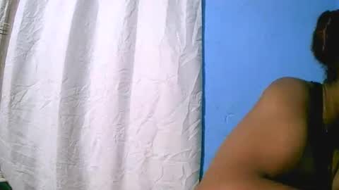 Snapshot of bellaena chatting on 11.10.25 bellaena online show from 11.10.25