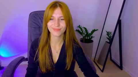 BellaFoxi online show from 09.26.25