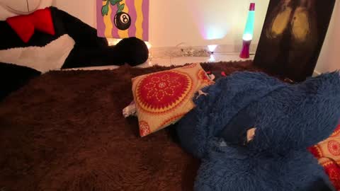 Bella online show from 12.14.24