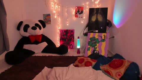 Bella online show from 12.22.24