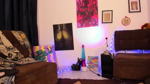 Bella online show from 09.20.25