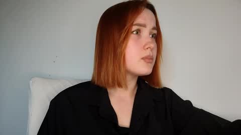 Snapshot of bellahoneyy_ chatting on 05.30.26 Bella online show from 05.30.26