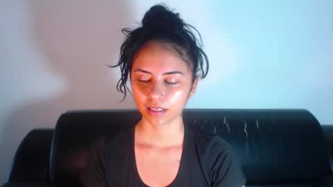 Snapshot of bellaluxxs chatting on 06.10.26 MY NAME IS BELL online show from 06.10.26