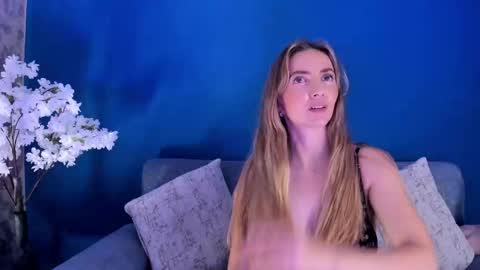 Bella Marie online show from 10.03.25