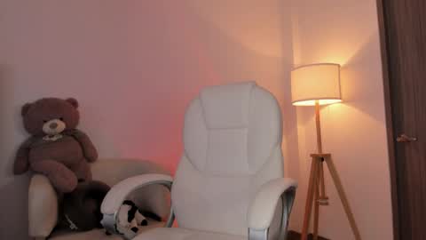 Snapshot of bellamia_ chatting on 06.02.26 Bella Mia online show from 06.02.26