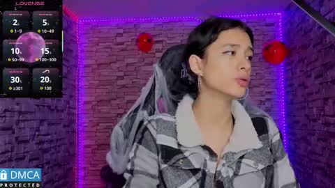 Snapshot of bellaodisea chatting on 10.17.25 online show from 10.17.25