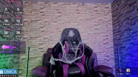 Snapshot of bellaodisea chatting on 10.27.25 online show from 10.27.25